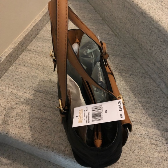 NewMichael Kors bag - Picture 3 of 12